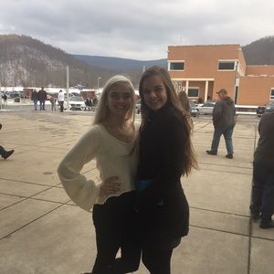 Meet your Posher, Olivia